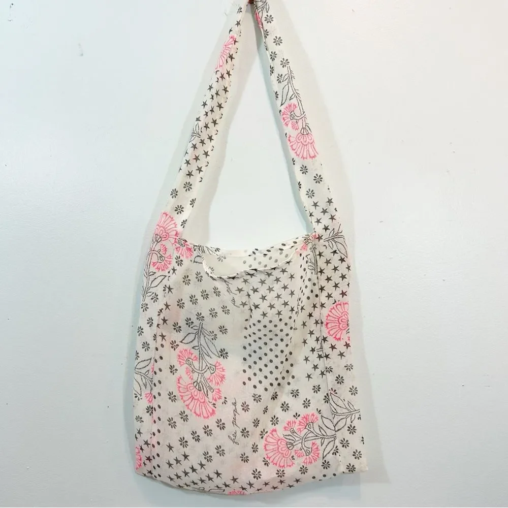 Free People White and Pink Floral Hobo Market Beach Bag Bohemian